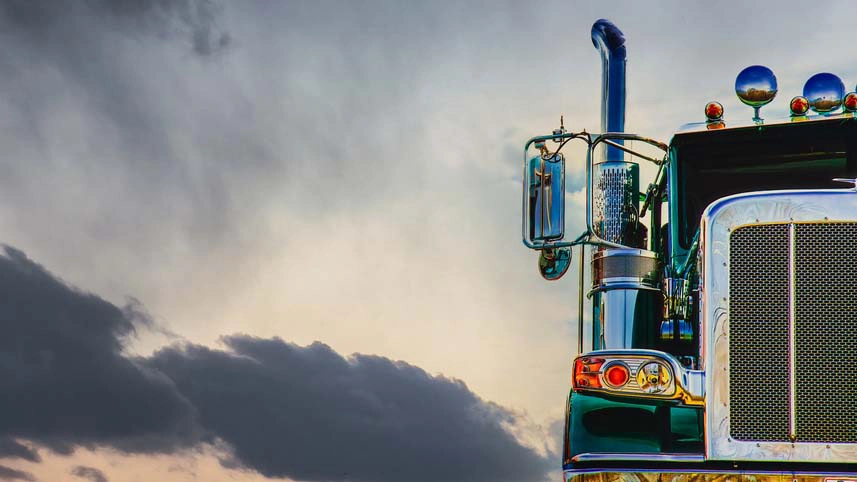 Front grille of a car carrier truck from an auto transport company